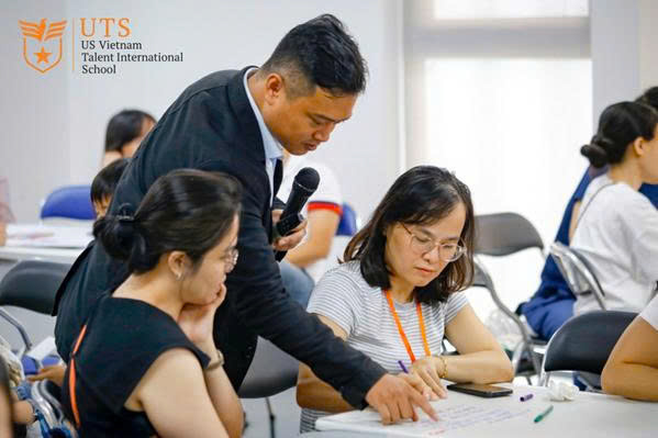 01.Ba mẹ nên chuẩn bị đầy đủ bộ hồ sơ vào lớp 6 cho con