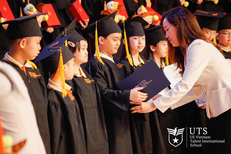 05.Danh tiếng và chất lượng đào tạo của trường song ngữ được công nhận rộng rãi