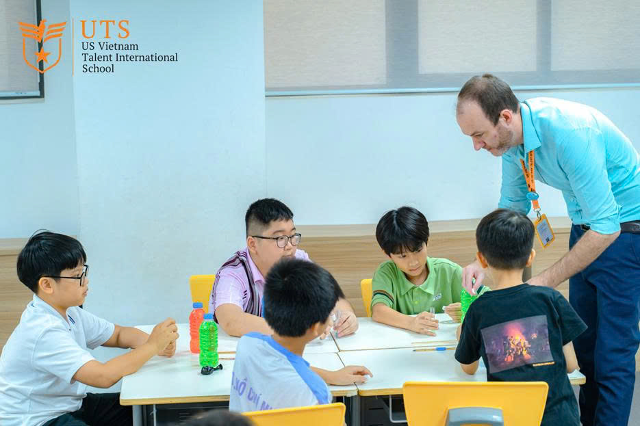 05.Những người ươm mầm” tại UTS luôn tận tâm đồng hành