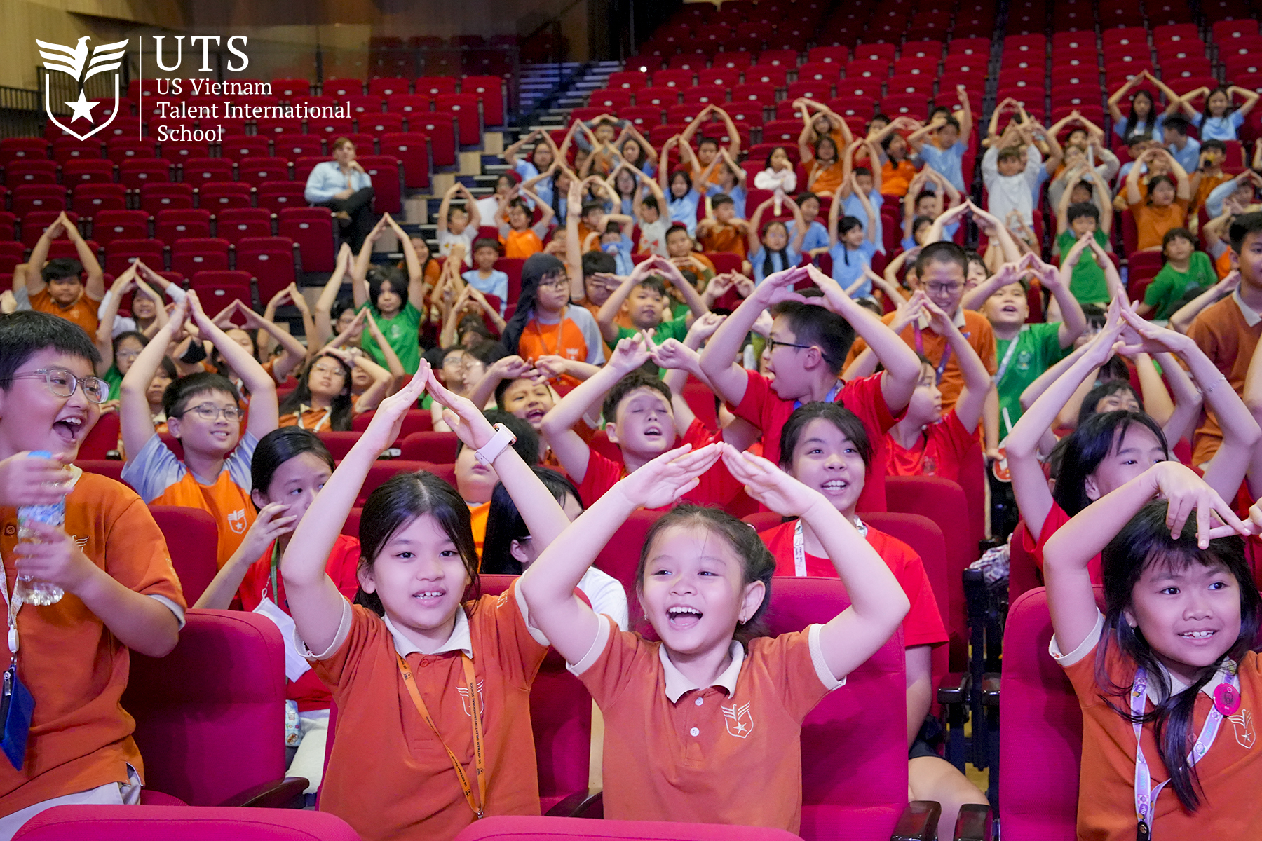 06. cảm ơn tất cả các UTS-ers vì một năm học đầy nỗ lực