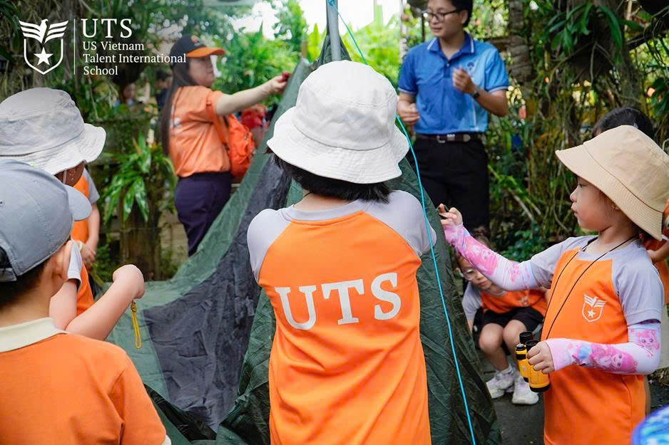 Học sinh Tiểu học UTS học tập từ trải nghiệm thực tế
