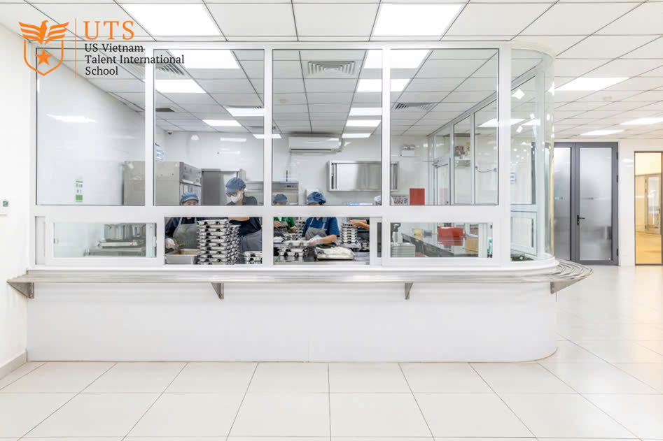 Chế độ dinh dưỡng luôn được đảm bảo trong mỗi phần ăn của trẻ