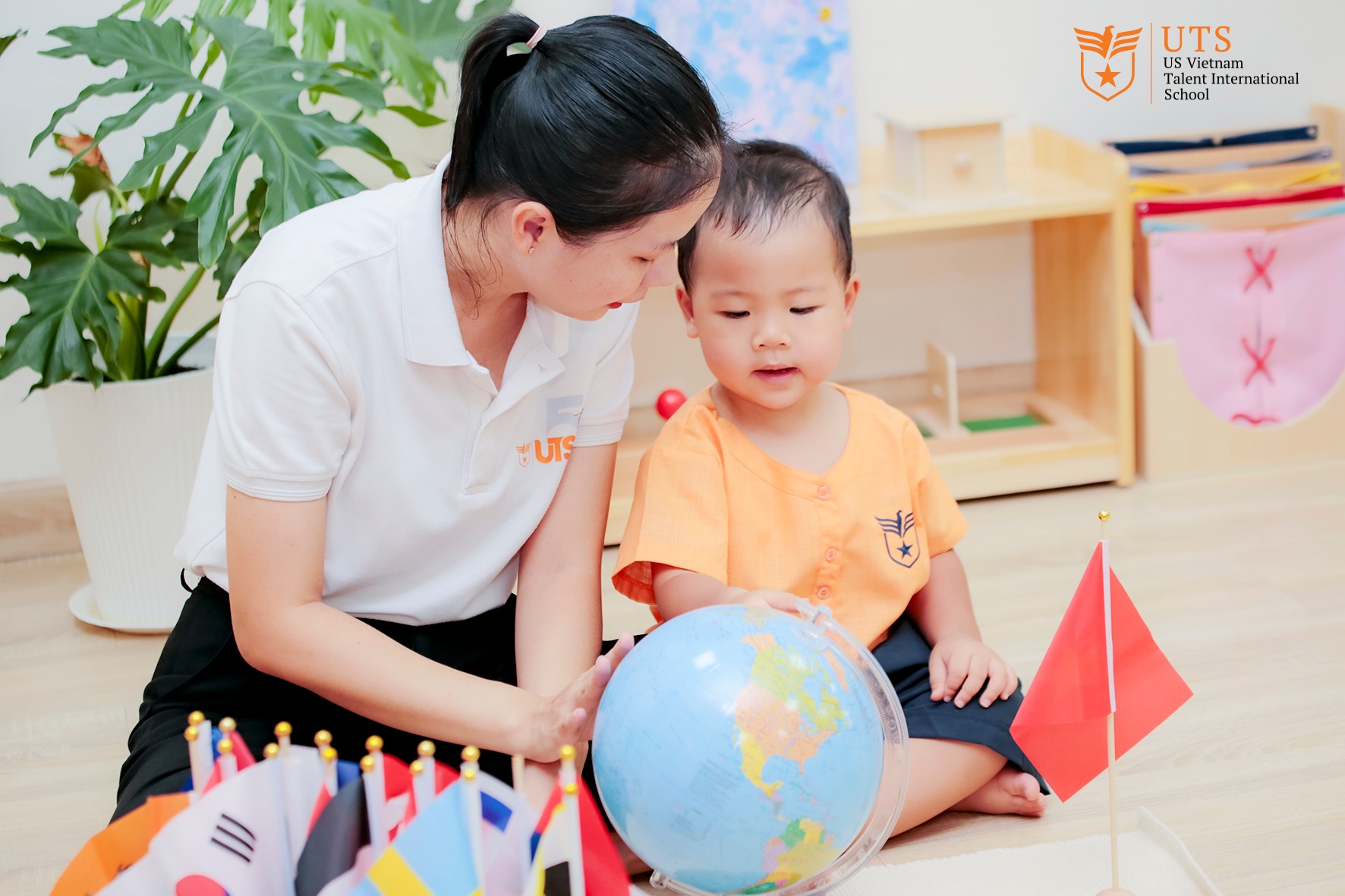 Chương trình Mầm non tại UTS được xây dựng dựa trên triết lý Montessori giúp con mở rộng kiến thức về thế giới xung quanh