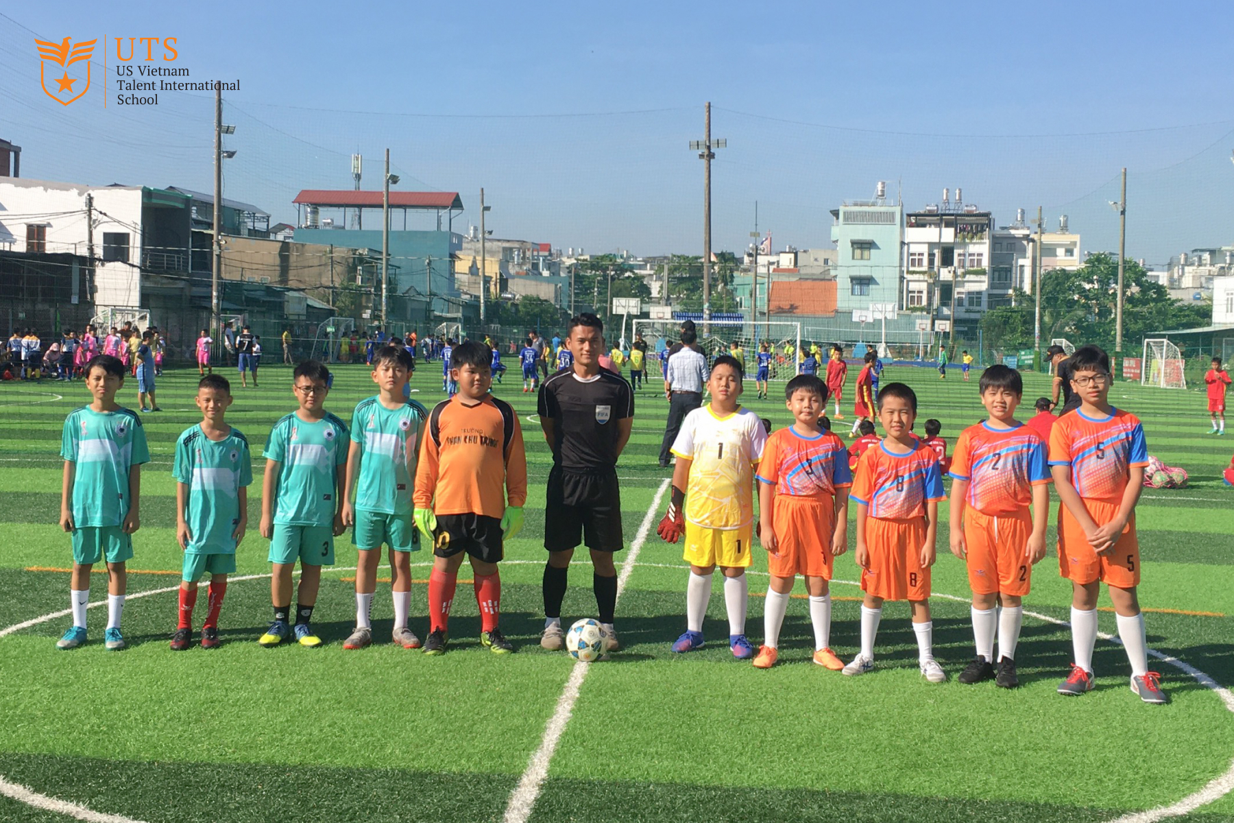 Đội tuyển bóng đá nam UTS tại Hội khỏe Phù Đổng