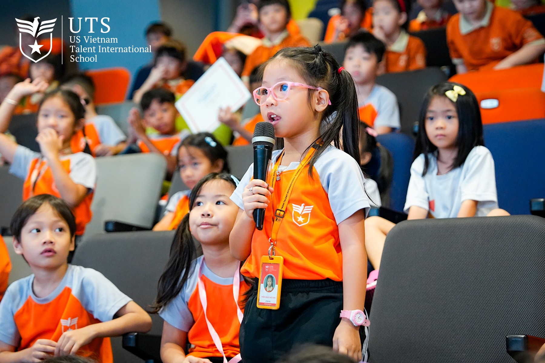 Phụ huynh cần cân nhắc kỹ để lựa chọn chương trình song ngữ phù hợp với định hướng học tập của trẻ