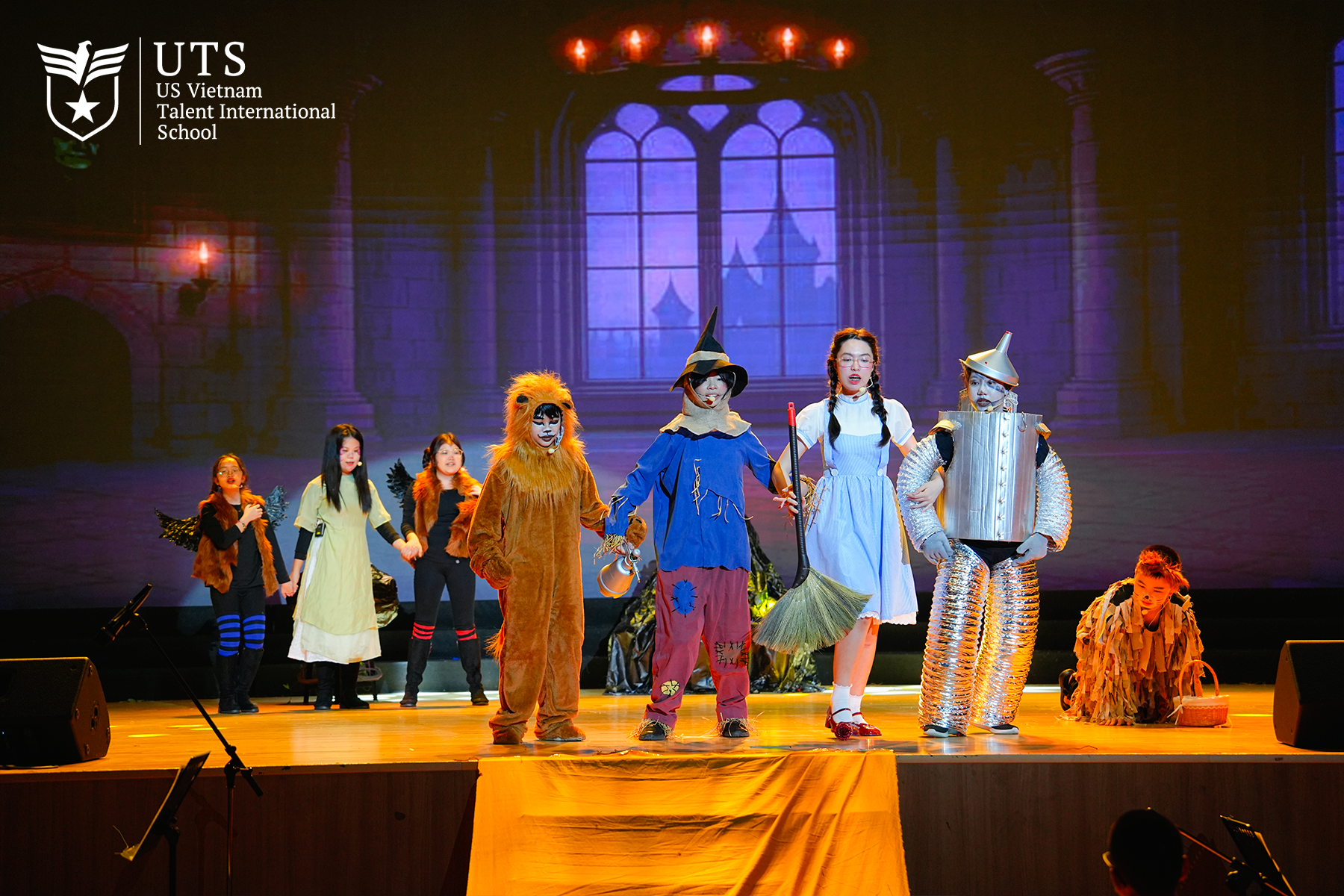 School Play - cùng nhau nhảy múa