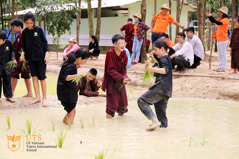 Tuần 3 – Sắc màu đa văn hóa