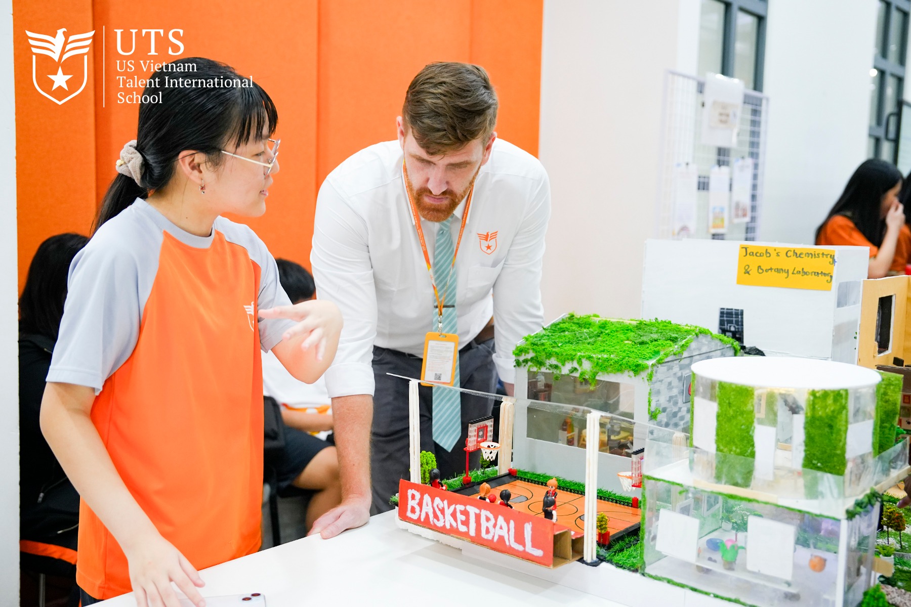 Cùng con phát triển toàn diện với chương trình học tại UTS