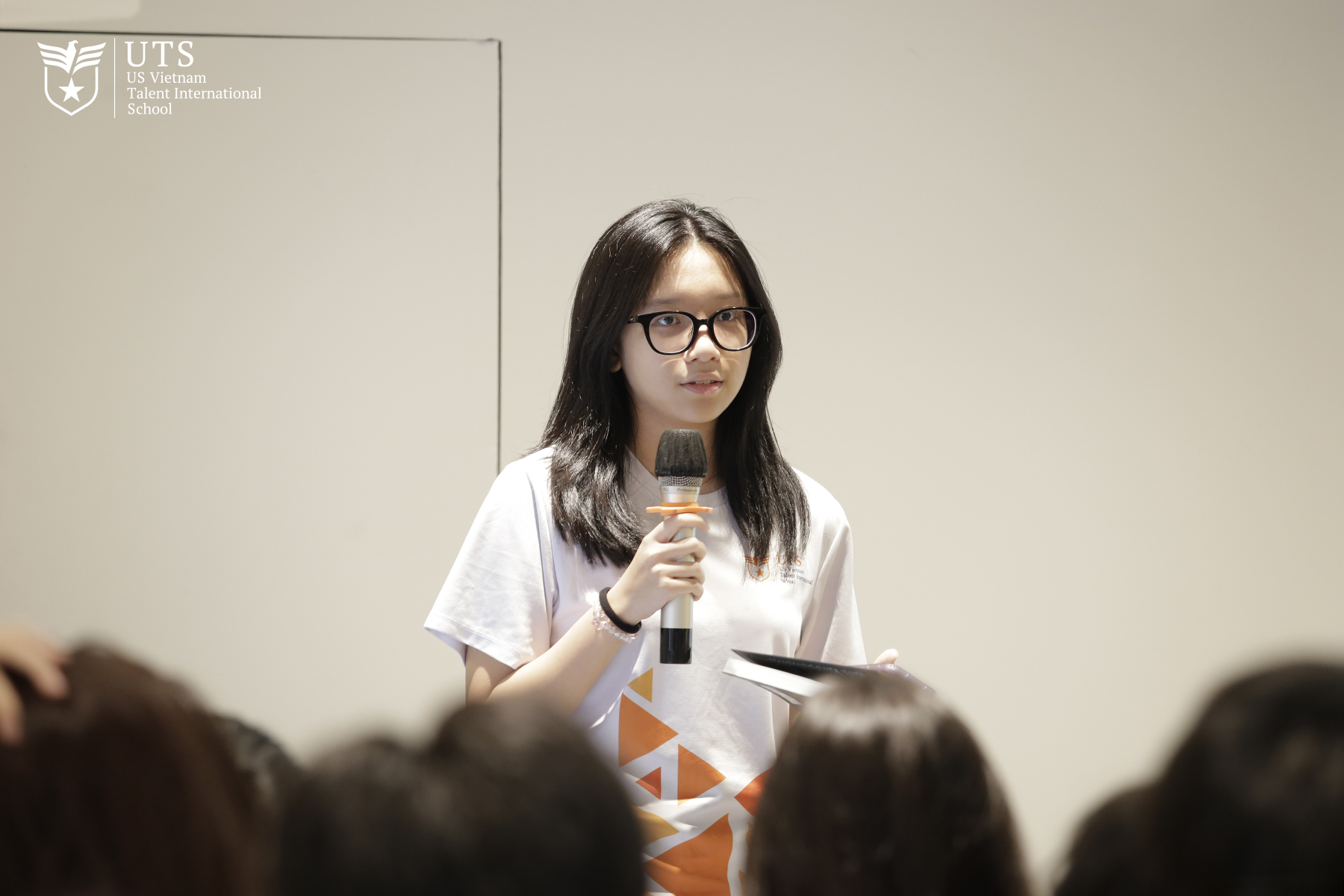 Học sinh UTS tích cực đọc sách