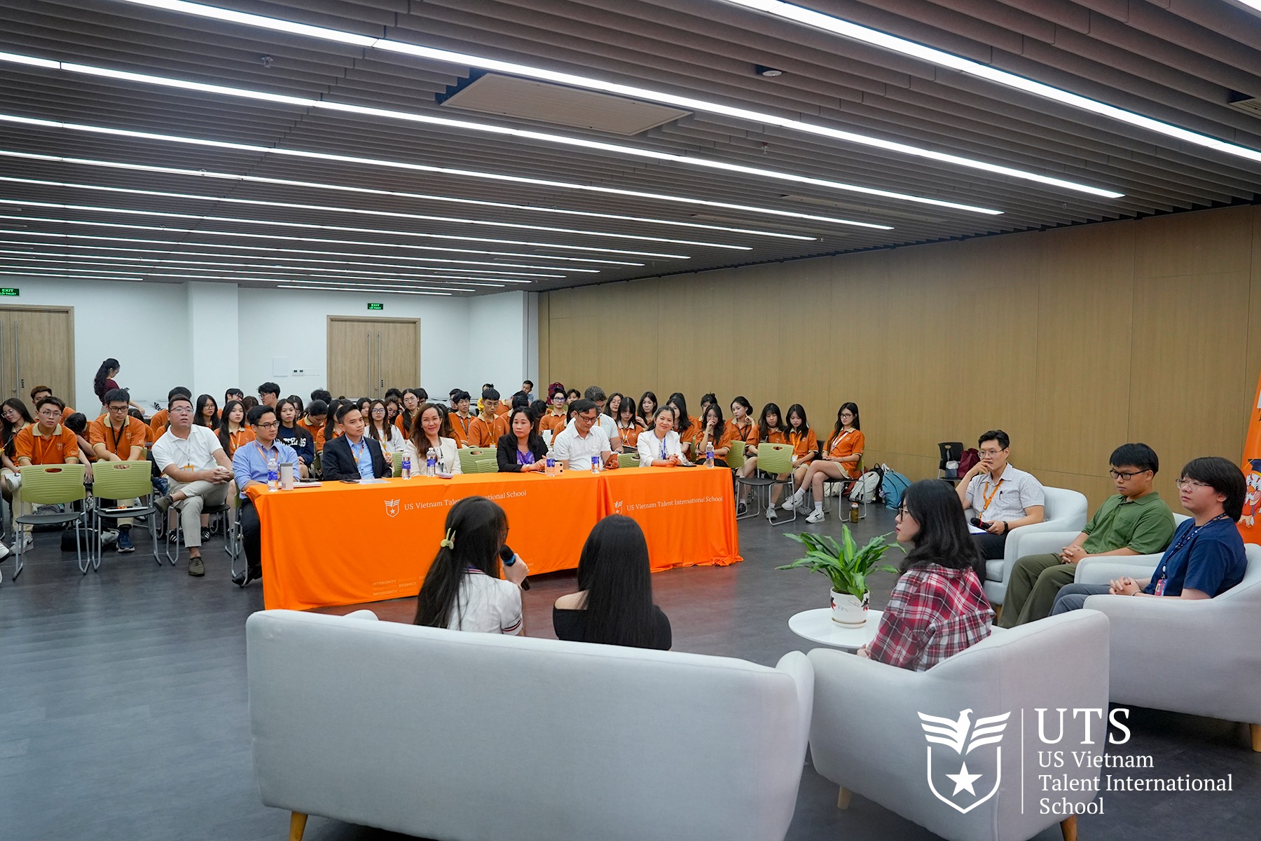 Phụ huynh và học sinh cần tìm hiểu quy trình tuyển sinh từ sớm để có sự chuẩn bị phù hợp 